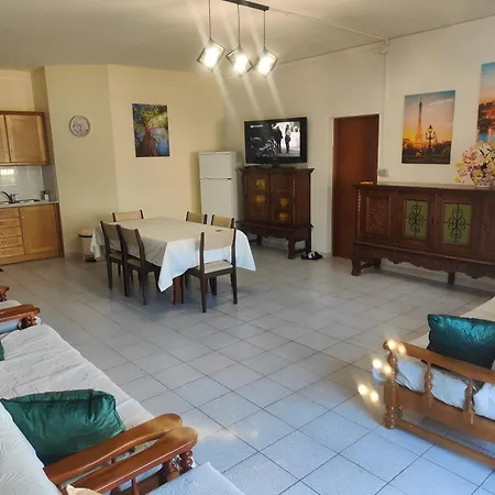 Armacao De Pera, Algarve *